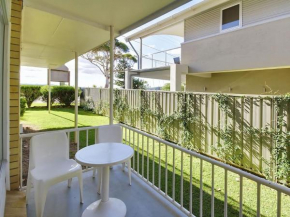 Beachside Shoal Bay Unit 4